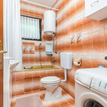 Apartment 3 Bedroom Lovely In *